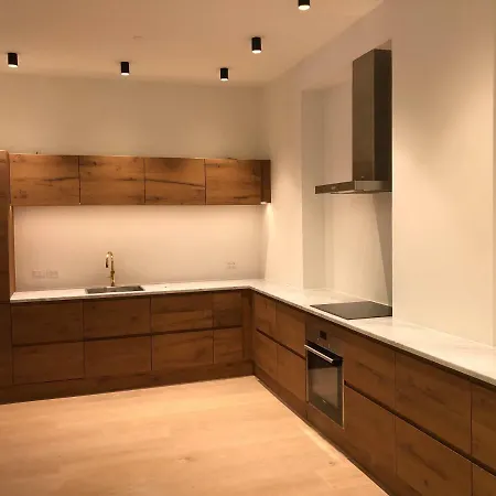 Apartment Elegant In City Centre